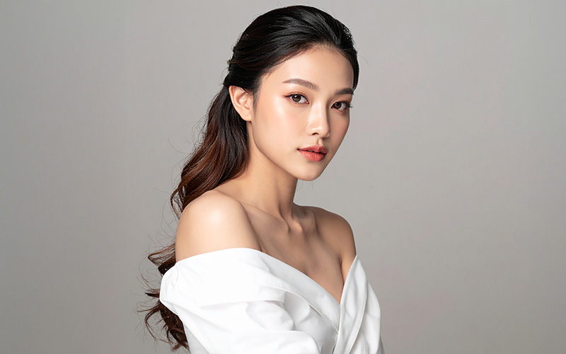 best-aesthetic-clinic-singapore-clear-skin-client